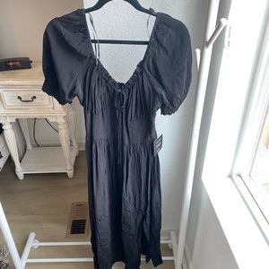 NWT Lulus Peasant Midi dress